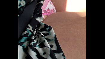 Exibindo Calcinha No Transito