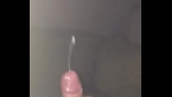 Novinho Gozando Gostoso - gay, gozando, novinho - Video 5979060
