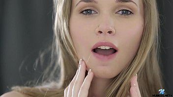 Smoking Hot Amateur Pussy Play