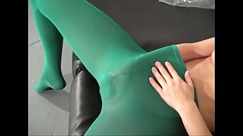 Charlie Laine Teases In Her Leggings