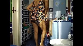 Dscn0789.avi ...it' Me, With My Floral Dress,masturbating In My Bathroom1