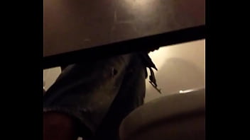 Suc Cu Trong Toilet Vincom - gay, toilet, cu, suc, trong - Video 5901805