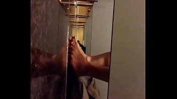 Suc Cu Trong Toilet Vincom P4