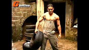 Adrian Fernandes Solo - Gonline Video