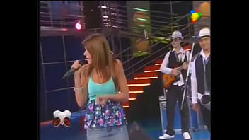 Video De Marcela Baños Upskirt Oops Muestra El Culo Bajo La Mini Falda