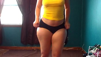 ⁣Juicy Booty In A Twerk Contest