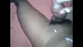 Joven Colombiano Reparte Suero De La Costa