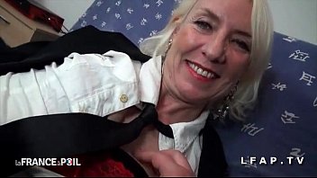 Mature Salope Draguee Dans La Rue Se Fait Defoncer Avant De Pomper Le Sperme