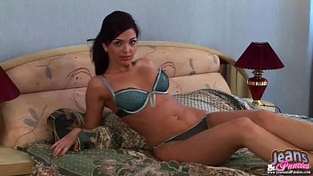 Watch Me Shake My Teen Ass In These Tight Jeans