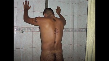 Película 005 Ojos Ricos Y Al Desnudo