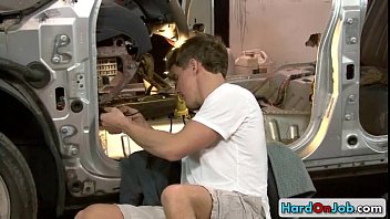 Car Mechanic Sucking Huge Black Dick Gays
