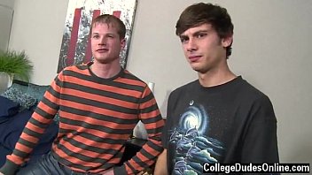 Gay Xxx Tory Climbs On Top Of Zaden And Carefully Shoves Zaden'