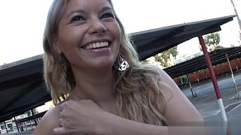 Busty Student Tracht Prügel