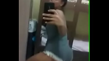 Morena Dançando No Espelho