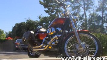 Gay Twinks Hippie Dude Preston Andrews Can_t Help But Admire The Lump