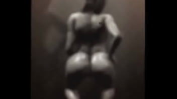 Kim Dropping It Low Slow