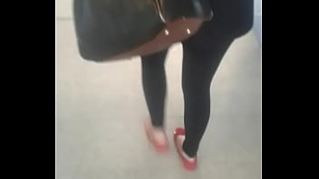 Perfect Booty In Leggins