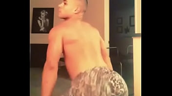 Julian Serrano Twerking