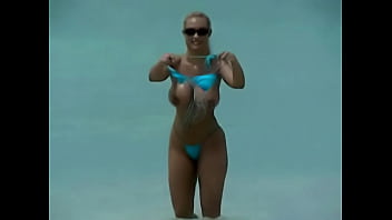 Coco Austin - Blonde, Outdoor, Bikini, Bigtits, Solo, Beach, Teasing, Softcore - Blonde - 2025 - Sexy - Scene - Video 6606500