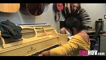 Pussy Munching Emo Babes 004