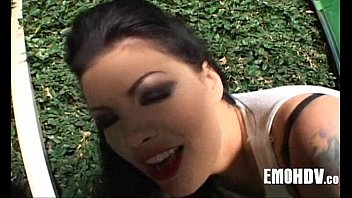 Babe With Tattoos Gets Dick 370
