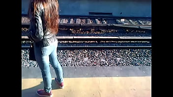 Cola En La Estación De Castelar