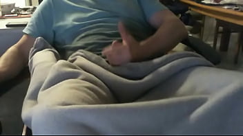 Prostate Rubbing Buttplug Swells Knob