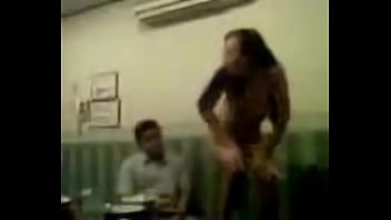 Bar-girl-naked-dance