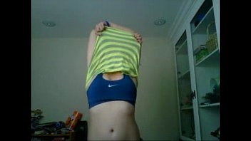 18 Year Old Plays With Her Cunt