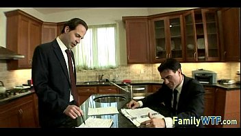 Stepdaughter Gets Fucked 0526