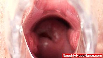 Amateur Mama Magda Spreads Cunny Up Close