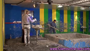 Glamour Babe Gets Wam
