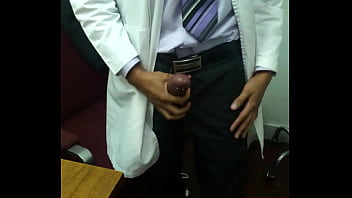 Mi Doctor Se Pajea Frente A Mi