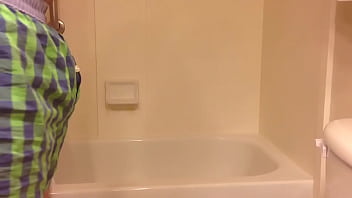 Pissing In The Tube - wet, fetish, gay, piss, sport - Video 5801305