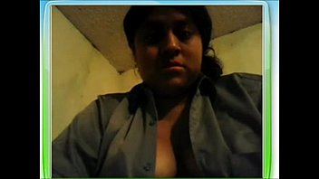 Karlita Culonaza, Se Pajea Y Muestra El Culo A Su Amante