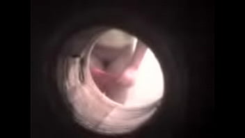 Peladita Cambiandose De Calzoncito