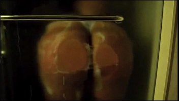 Sexxy Girl Twerking In Bathbubbles