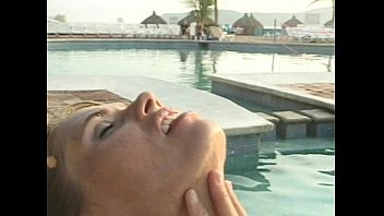 Eating Cunts In The Pool