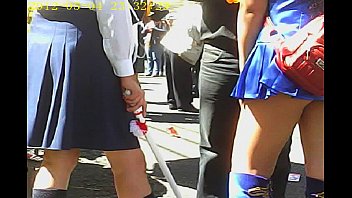 Colegiala En Mini