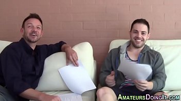 Shower Amateurs Make Out