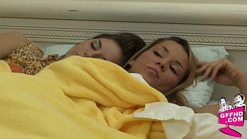 Sensual Lesbains 1019