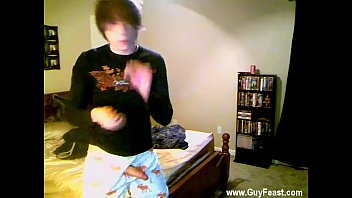 Gay Mature Man Free Sites Trace Comes Home From The Club All By