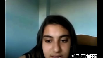 Indian Teen Slut Masturbates On Cam
