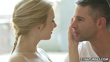 Alice' New Romance Turns Into A Hot Sex Session