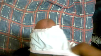 Punheta Com A Calcinha Da Vizinha