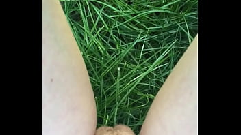 Gracies Garden Piss - pussy, pee, piss, garden, gracie, wee - Video 5643550