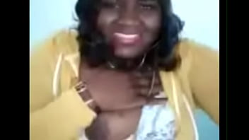 3910591 Gorgeous Bbw Flashing Boobs At School