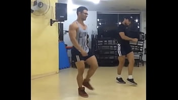 Sexy Brazilian Muscle Hunk Dancing At The Gym!