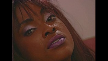 Metro - In Vogue - scene 1