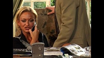 Gl-delphine-ist-die-chefin-lulu